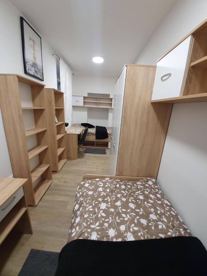 Railway Station City Modern Apartment Марибор Екстериор снимка