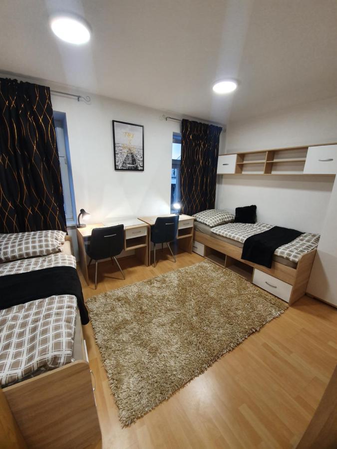 Railway Station City Modern Apartment Марибор Екстериор снимка